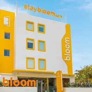 bloom-hotel-golf-course-road-sector-43.top-gurgaonhotels.com/