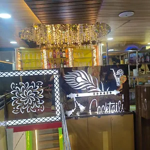 krish-cafe.hotelsdelhi.org/